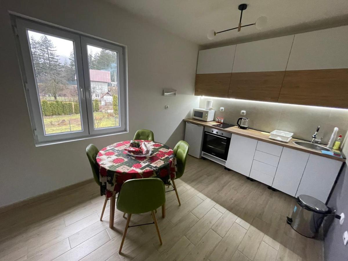 Apartman Irvas Kolašin Exteriör bild